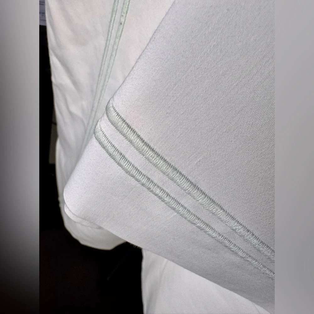 Italian Hotel Collection Duvet w/Shams, Queen - Picture 5 of 10